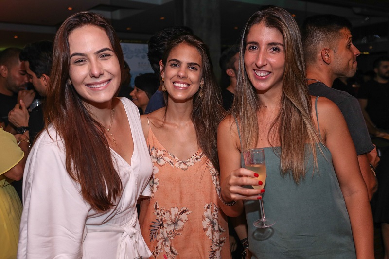  Larissa Ladeira, Bruna Dias e Bruna Coelho                 